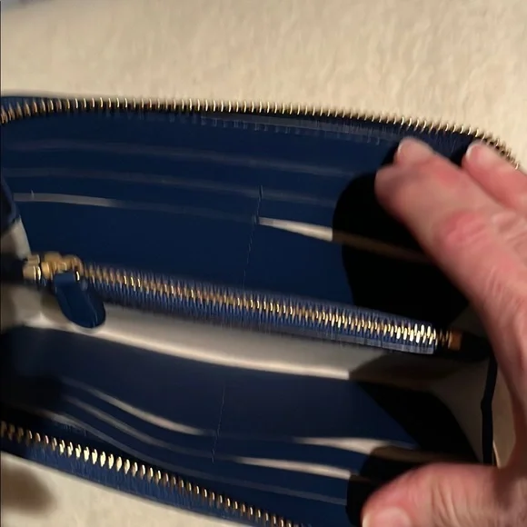 Ralph Lauren Blue Heart-Embellished Women's Wallet new - Picture 4 of 5